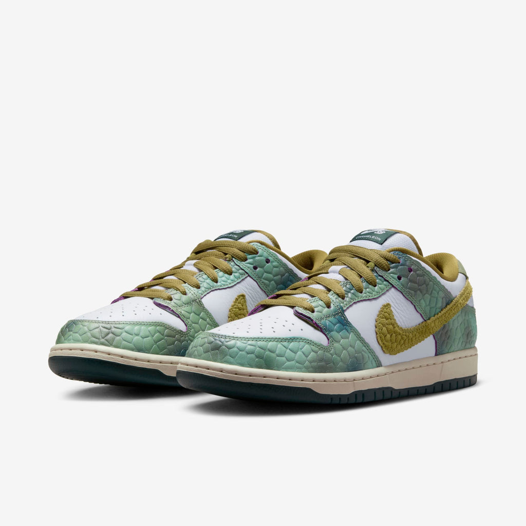 Nike SB Dunk Low Alexis Sablone "Chameleon" HJ3386-300