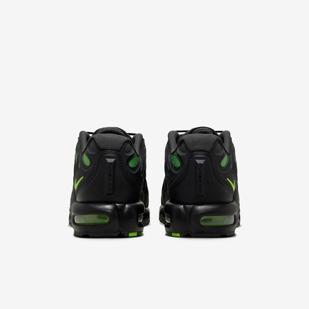 Nike Air Max Plus Drift "Black Green Strike" FD4290-006