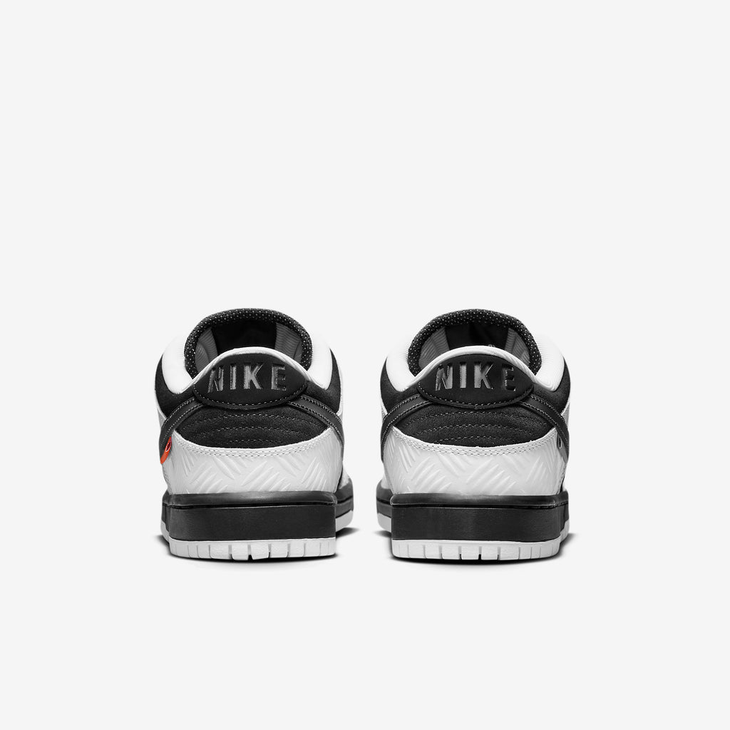 Nike SB Dunk Low Pro TIGHTBOOTH®︎ "Black White" FD2629-100