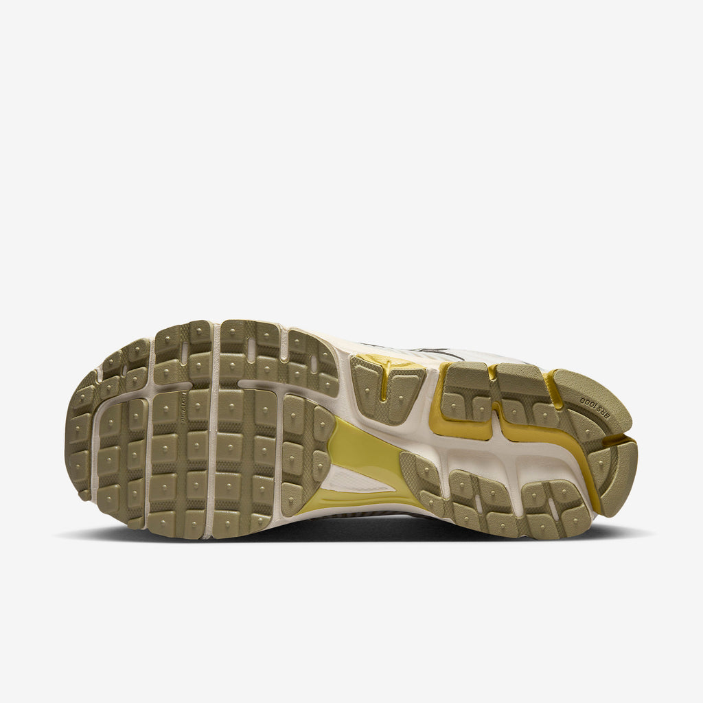 Nike Zoom Vomero 5 "Light Bone Medium Olive"