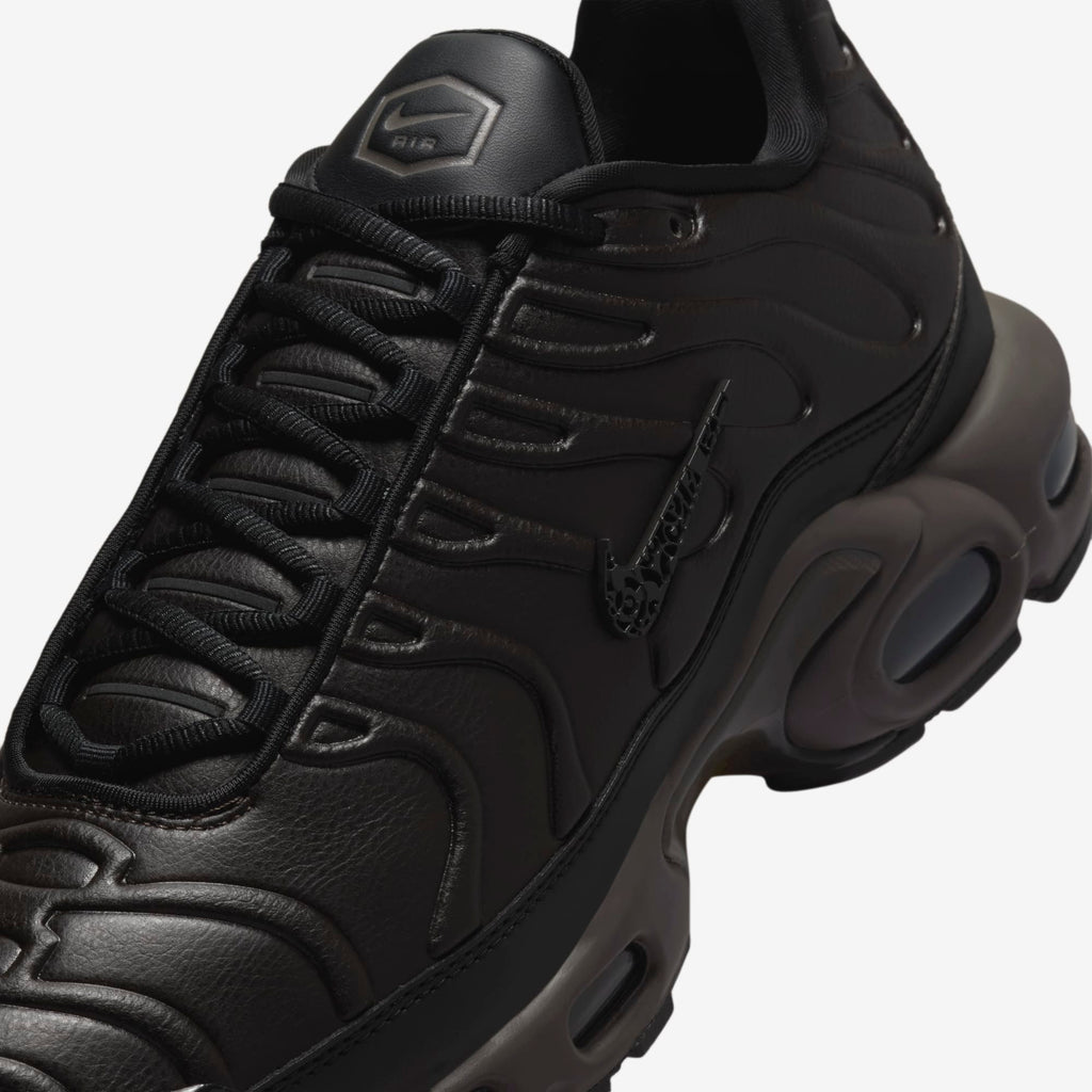 Nike Air Max Plus "Paris" HJ4519-200