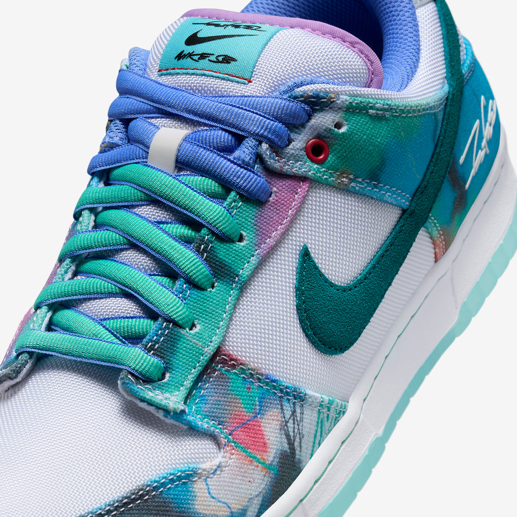 Nike SB Dunk Low Futura Laboratories "Bleached Aqua" HF6061-400