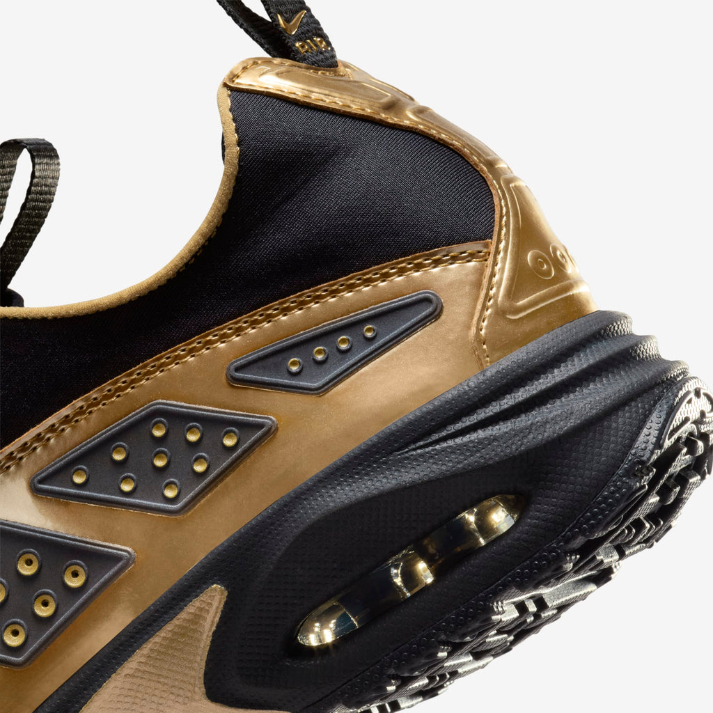 Nike Air Max SNDR "Black Metallic Gold"