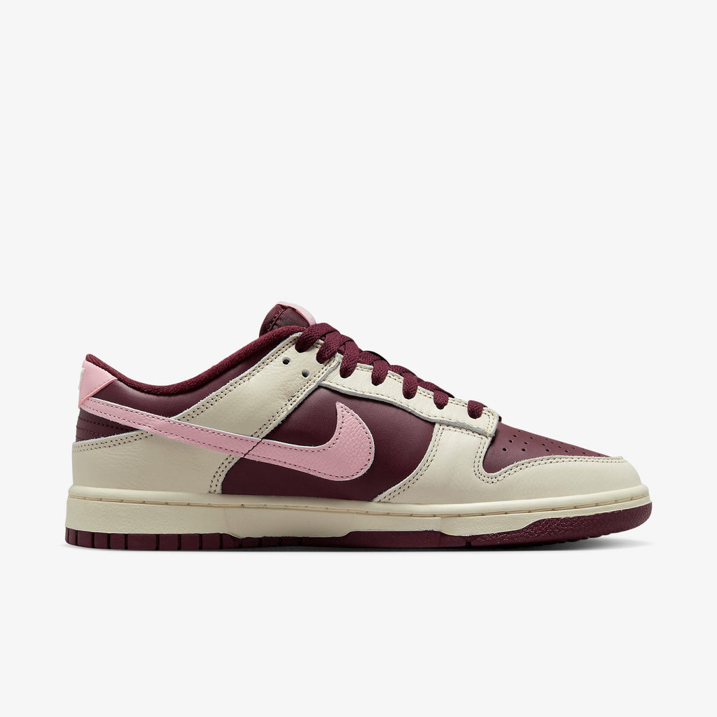 Nike Dunk Low "Valentine's Day" DR9705-100